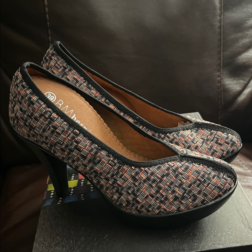 Bernie Mev Women's Legend Dress Pumps.